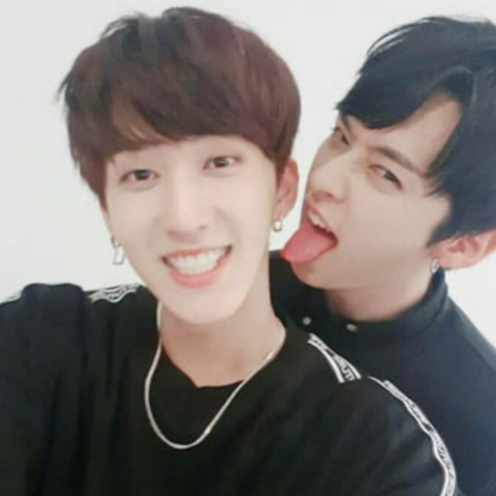 Meet your posher, Aria